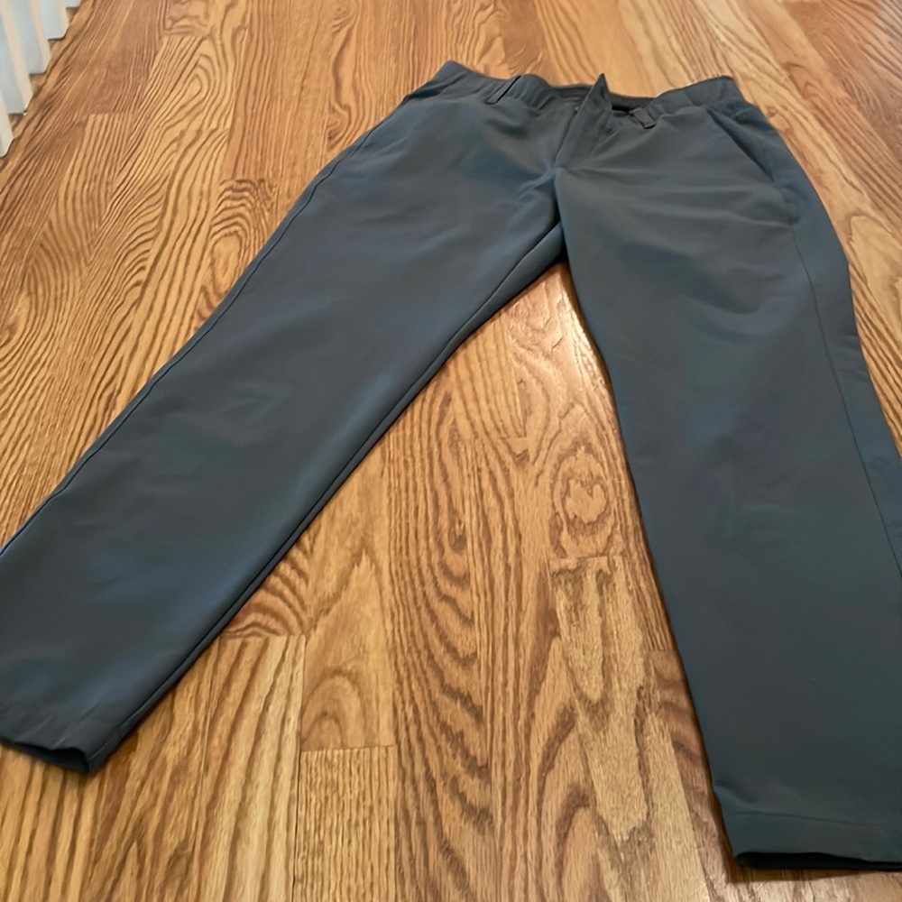 VGUC Men’s Under Armor cold gear pants. 32/30
